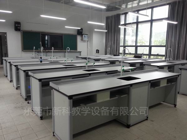 <a href='http://www.bbdjf.cn/chanpin/53-1.html' target='1' style='font-size:18px; font-weight:bold; color:#000000;'>科學(xué)實(shí)驗(yàn)室</a>設(shè)備