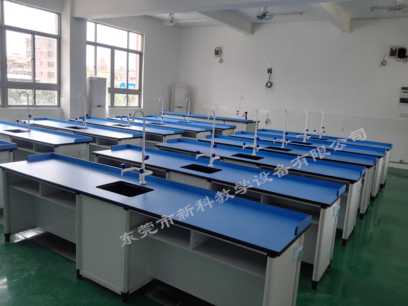 <a href='http://www.bbdjf.cn/chanpin/53-1.html' target='1' style='font-size:18px; font-weight:bold; color:#000000;'>科學(xué)實(shí)驗(yàn)室</a>
