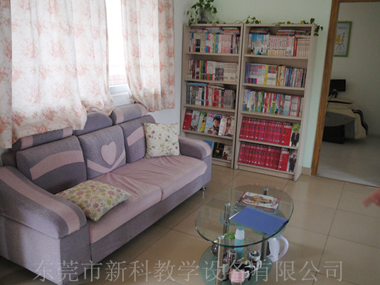 學(xué)校<a href='http://www.bbdjf.cn' target='1' style='font-size:14px; font-weight:bold; color:#0080ff;'>心理咨詢室</a>