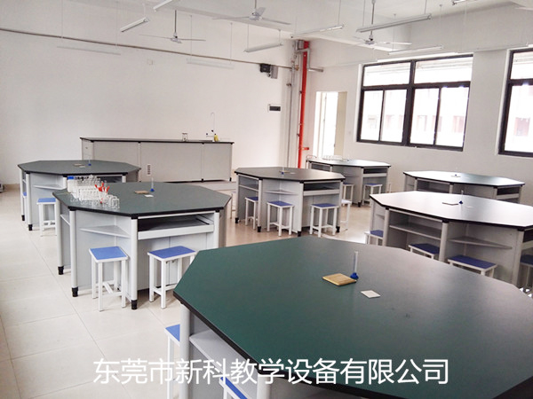 <a href='http://www.bbdjf.cn/' target='1' style='font-size:14px; font-weight:bold; color:#0080ff;'>物理實(shí)驗(yàn)室</a>設(shè)備