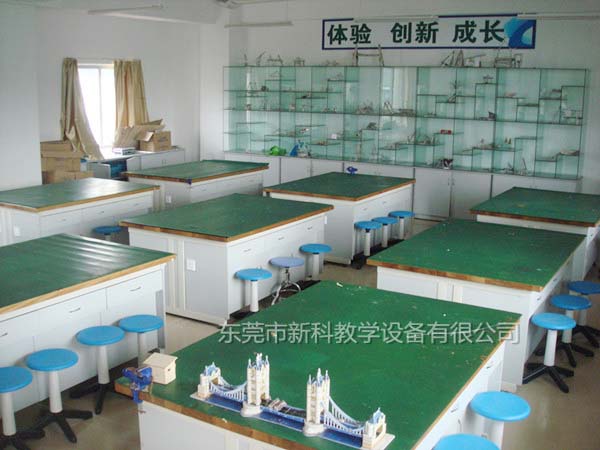 <a href='http://www.bbdjf.cn/chanpinyiji/37-1.html' target='1' style='font-size:18px; font-weight:bold; color:#ff0000;'>通用技術(shù)實(shí)驗(yàn)室設(shè)備</a>