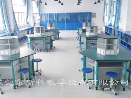 <a href='http://www.bbdjf.cn/chanpin/60-1.html' target='1' style='font-size:18px; font-weight:bold; color:#000000;'>機(jī)器人功能室</a>3